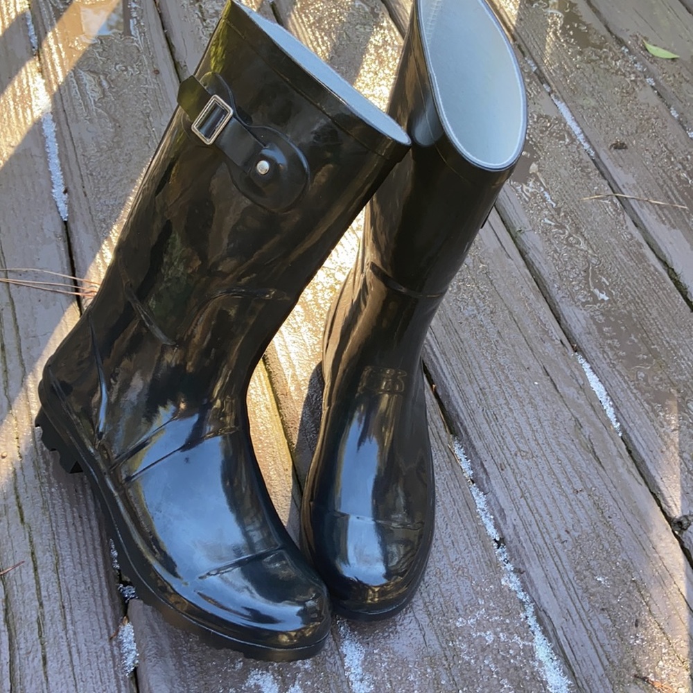 Norty Women’s Hurricane Wellie Glossy & Matte Waterproof Hi-Calf Rain boots.